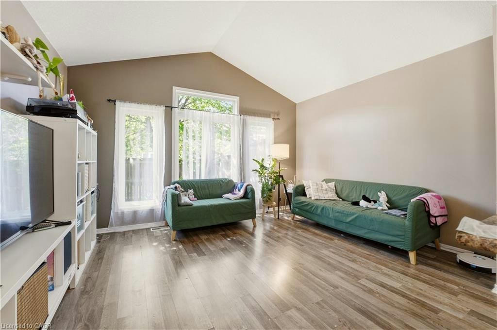541 Wild Iris Avenue, Waterloo, ON, N2V 2W4 - 9