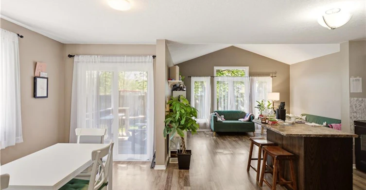 541 Wild Iris Avenue, Waterloo, ON, N2V 2W4 - 7