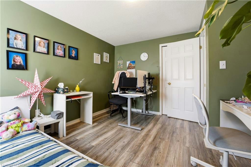 541 Wild Iris Avenue, Waterloo, ON, N2V 2W4 - 20