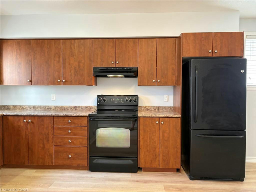 8C-50 Howe Drive, Kitchener, ON, N2E 0A3 - 5