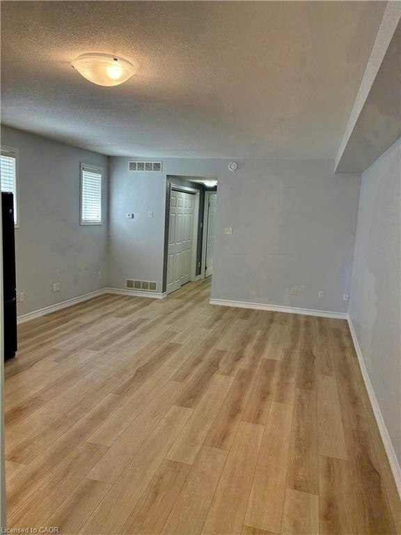 8C-50 Howe Drive, Kitchener, ON, N2E 0A3 - 6