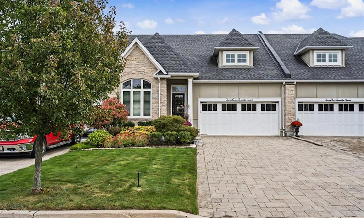 27 Stoneridge Crescent