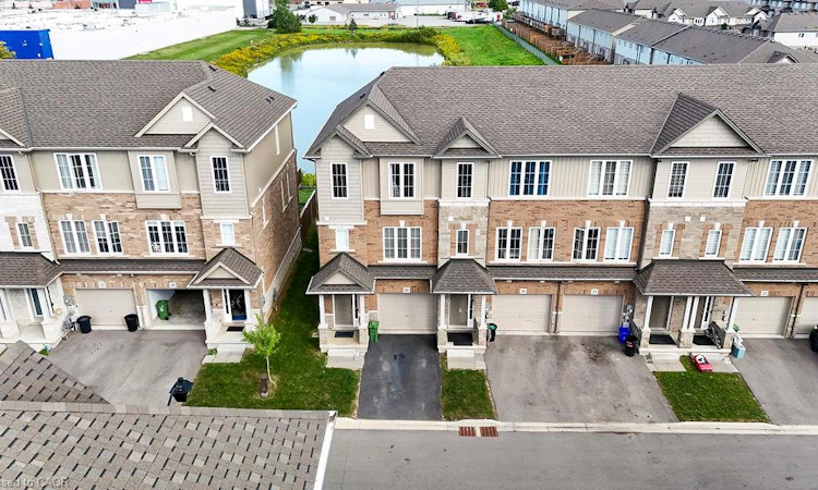 28 Canary Grass Boulevard