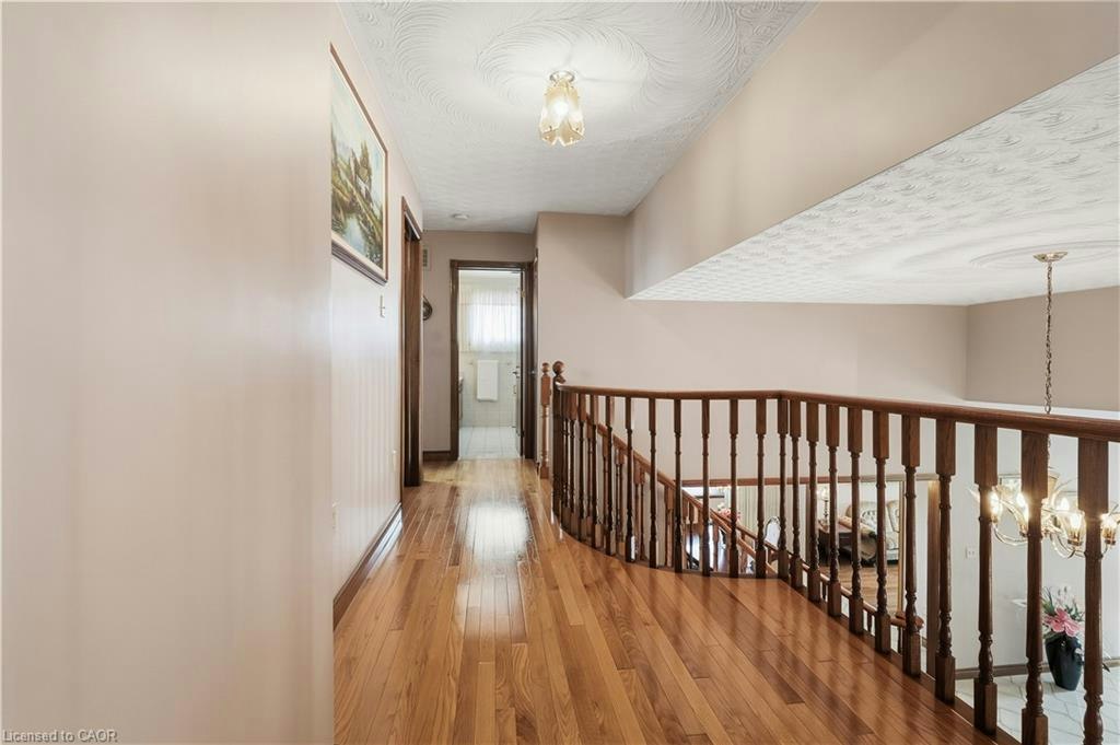 7 Vinehill Drive, Hamilton, ON, L8G 4Z1 - 24