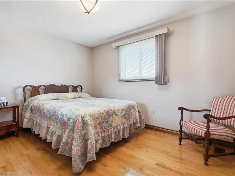7 Vinehill Drive, Hamilton, ON, L8G 4Z1 - 27