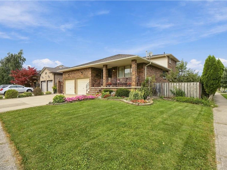 7 Vinehill Drive, Hamilton, ON, L8G 4Z1 - 2