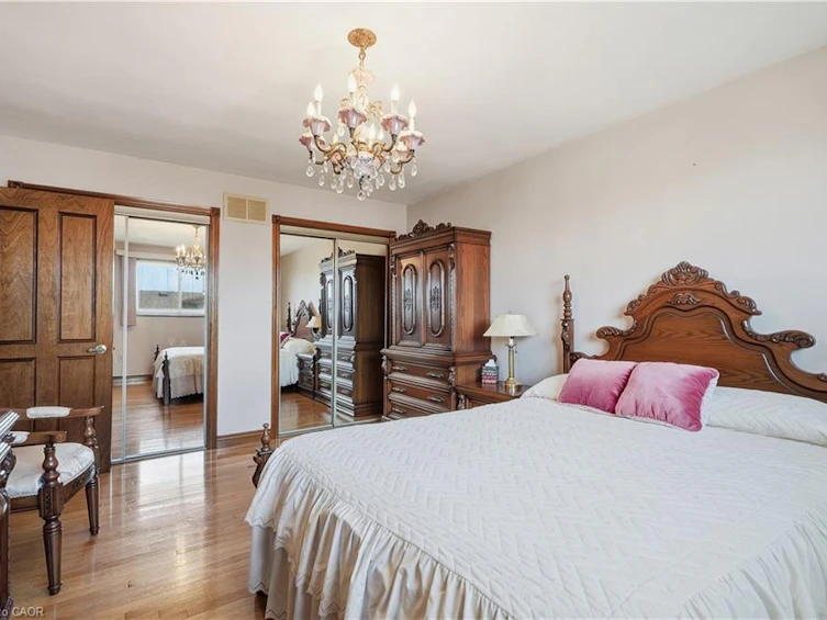 7 Vinehill Drive, Hamilton, ON, L8G 4Z1 - 26