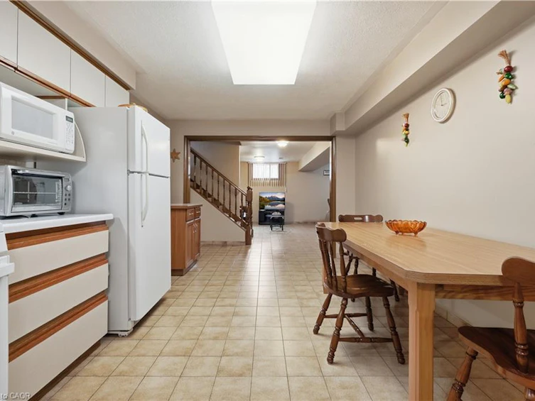 7 Vinehill Drive, Hamilton, ON, L8G 4Z1 - 39