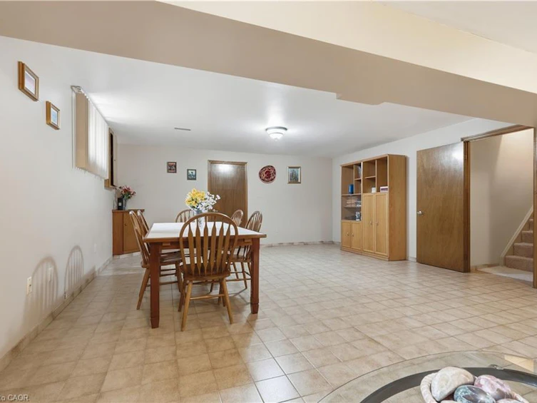 7 Vinehill Drive, Hamilton, ON, L8G 4Z1 - 41
