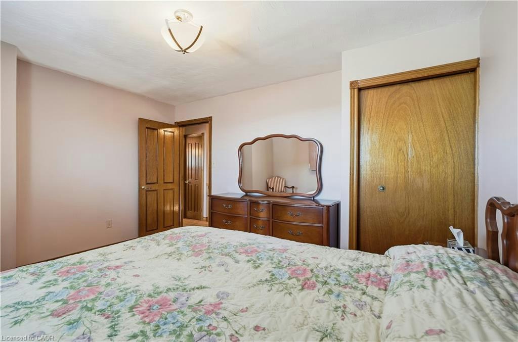 7 Vinehill Drive, Hamilton, ON, L8G 4Z1 - 28