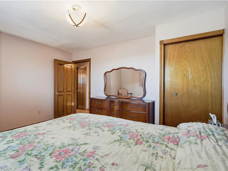 7 Vinehill Drive, Hamilton, ON, L8G 4Z1 - 28