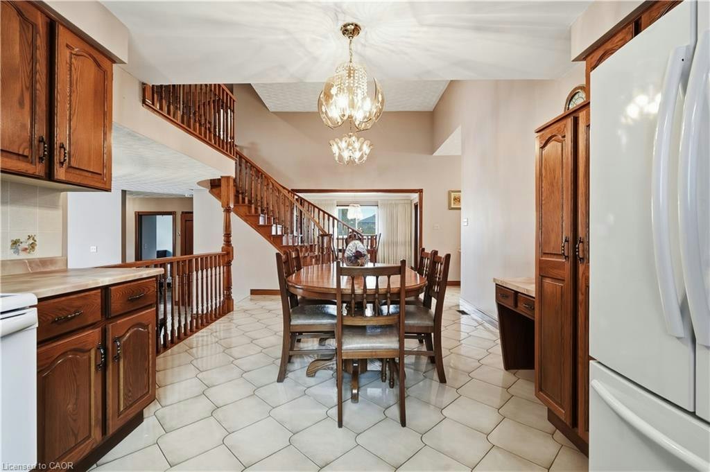 7 Vinehill Drive, Hamilton, ON, L8G 4Z1 - 23