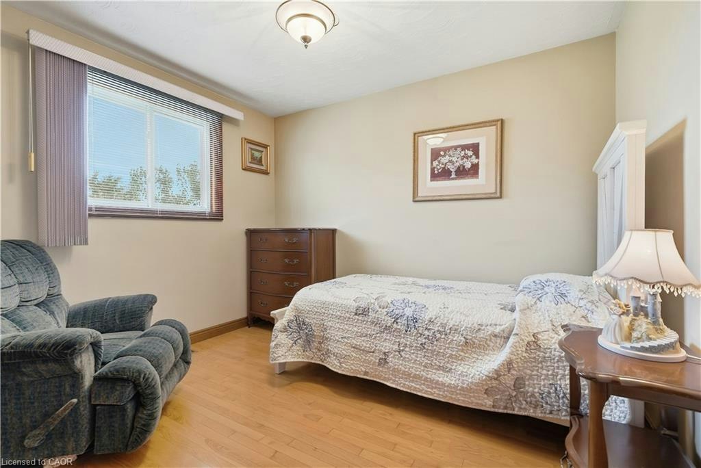 7 Vinehill Drive, Hamilton, ON, L8G 4Z1 - 34
