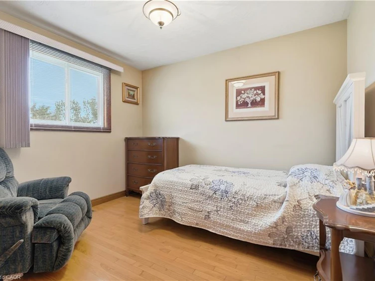 7 Vinehill Drive, Hamilton, ON, L8G 4Z1 - 34