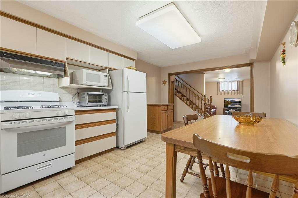 7 Vinehill Drive, Hamilton, ON, L8G 4Z1 - 40