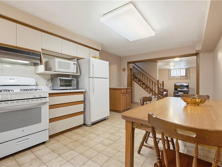 7 Vinehill Drive, Hamilton, ON, L8G 4Z1 - 40