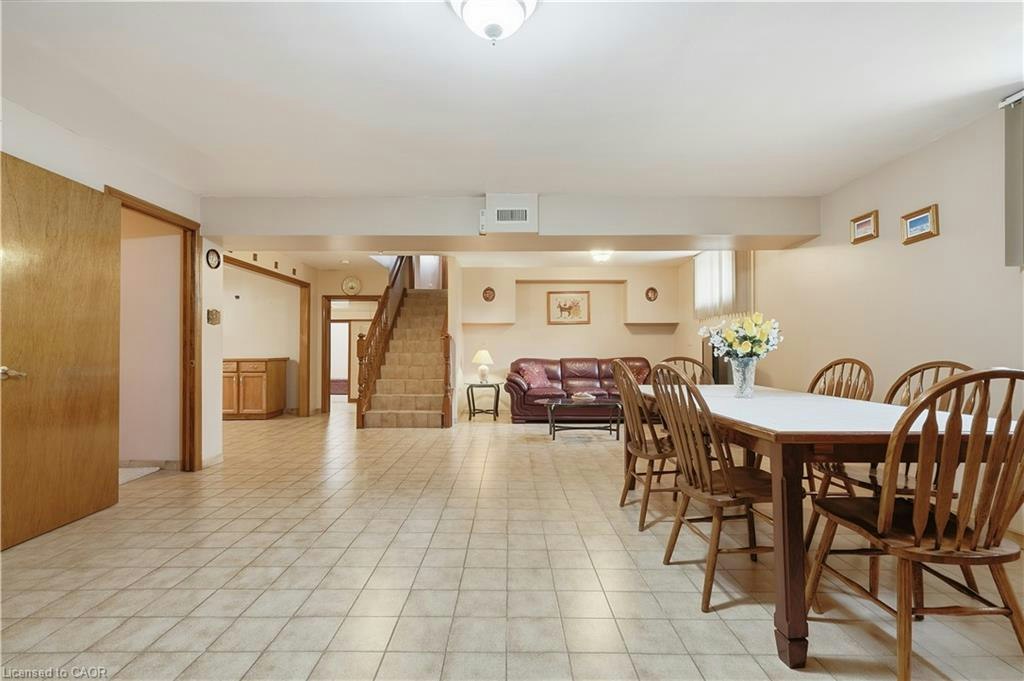 7 Vinehill Drive, Hamilton, ON, L8G 4Z1 - 42