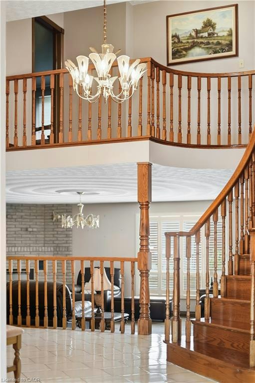 7 Vinehill Drive, Hamilton, ON, L8G 4Z1 - 6