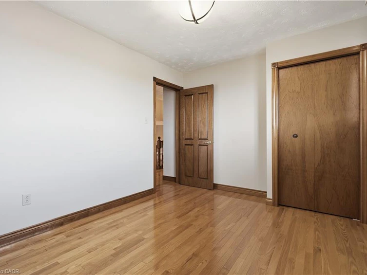7 Vinehill Drive, Hamilton, ON, L8G 4Z1 - 29