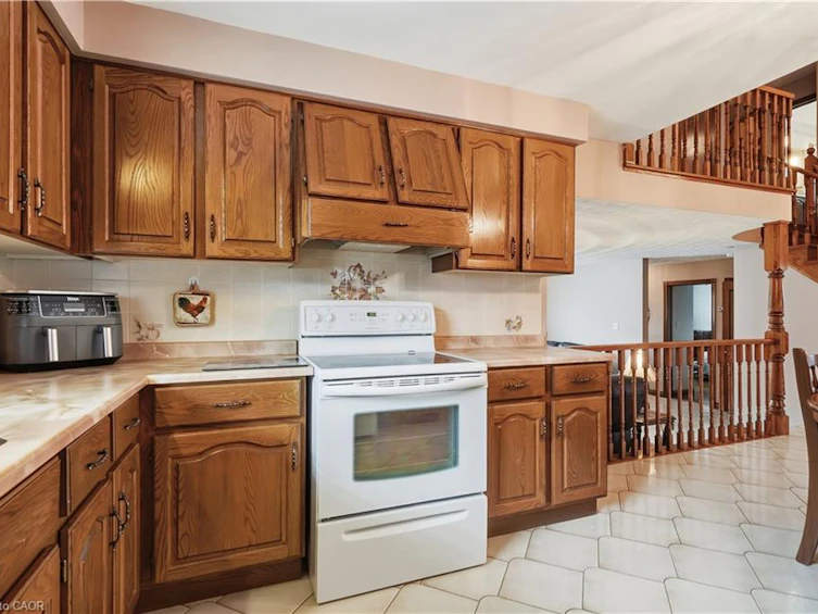 7 Vinehill Drive, Hamilton, ON, L8G 4Z1 - 7