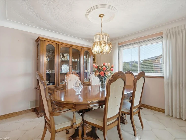 7 Vinehill Drive, Hamilton, ON, L8G 4Z1 - 17