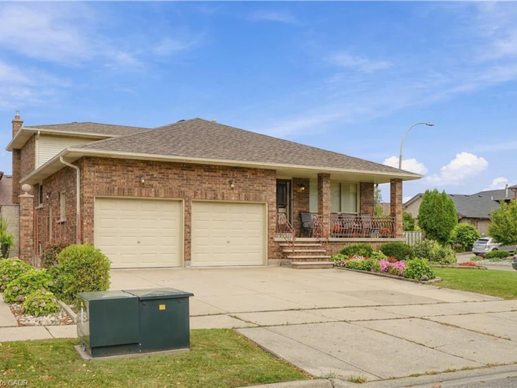 7 Vinehill Drive, Hamilton, ON, L8G 4Z1 - 48