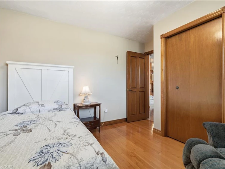 7 Vinehill Drive, Hamilton, ON, L8G 4Z1 - 35
