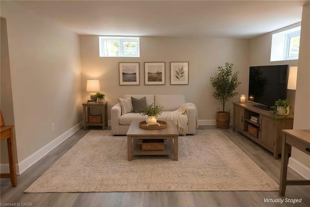1 Melrose Avenue, Grimsby, ON, L3M 1G5 - 2