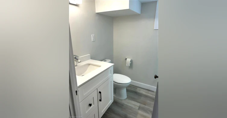 1 Melrose Avenue, Grimsby, ON, L3M 1G5 - 8