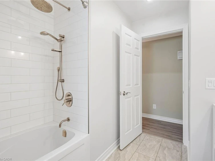 39 Rosemount Avenue, Port Colborne, ON, L3K 5P8 - 30