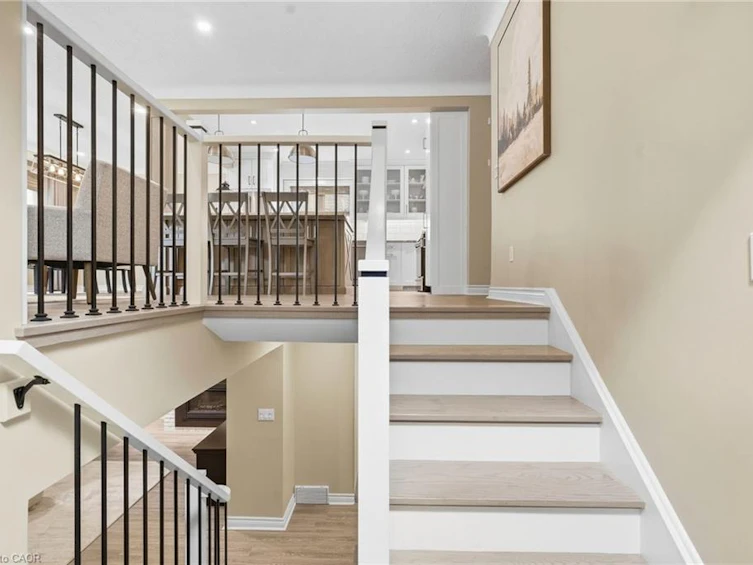 39 Rosemount Avenue, Port Colborne, ON, L3K 5P8 - 6