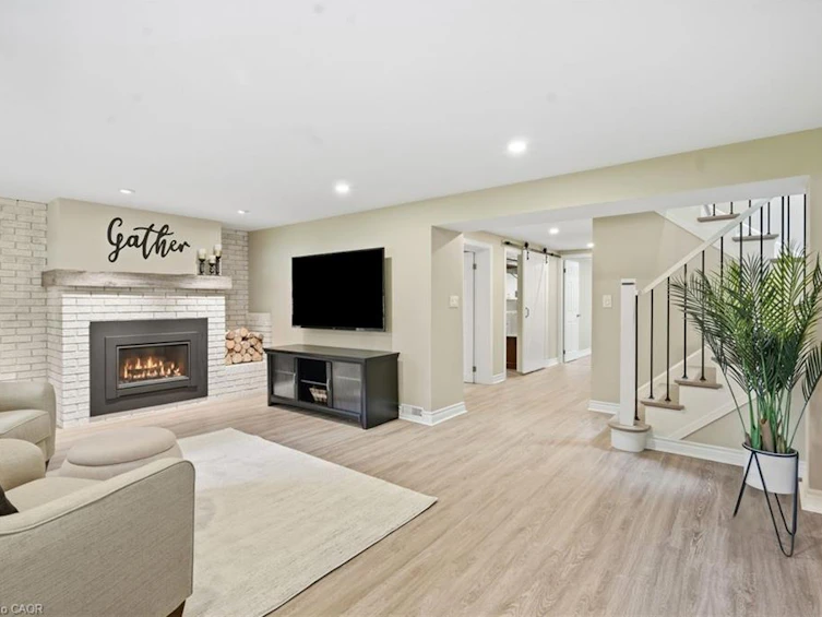 39 Rosemount Avenue, Port Colborne, ON, L3K 5P8 - 32