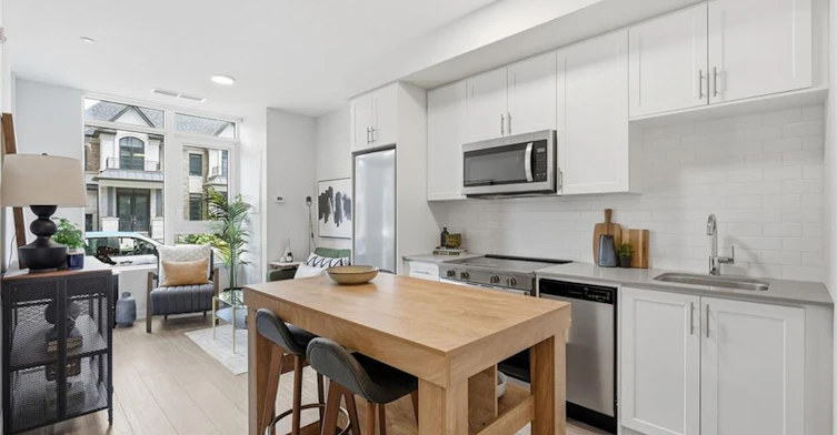 134-2500 Saw Whet Boulevard, Oakville, ON, L6M 5L7 - 2