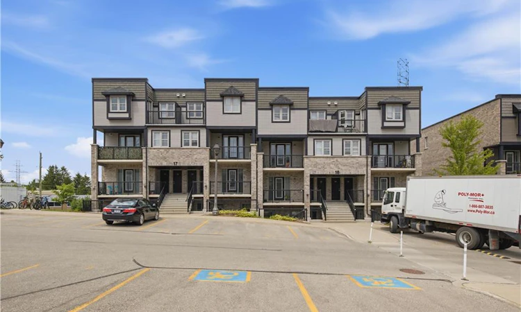 17G-1989 Ottawa Street S