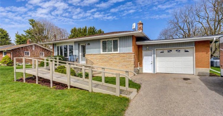 8 Marshall Avenue, North Dumfries, ON, N0B 1E0