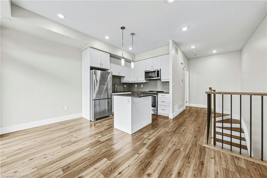 211-2061 Prospect Street, Burlington, ON, L7R 1Z2 4