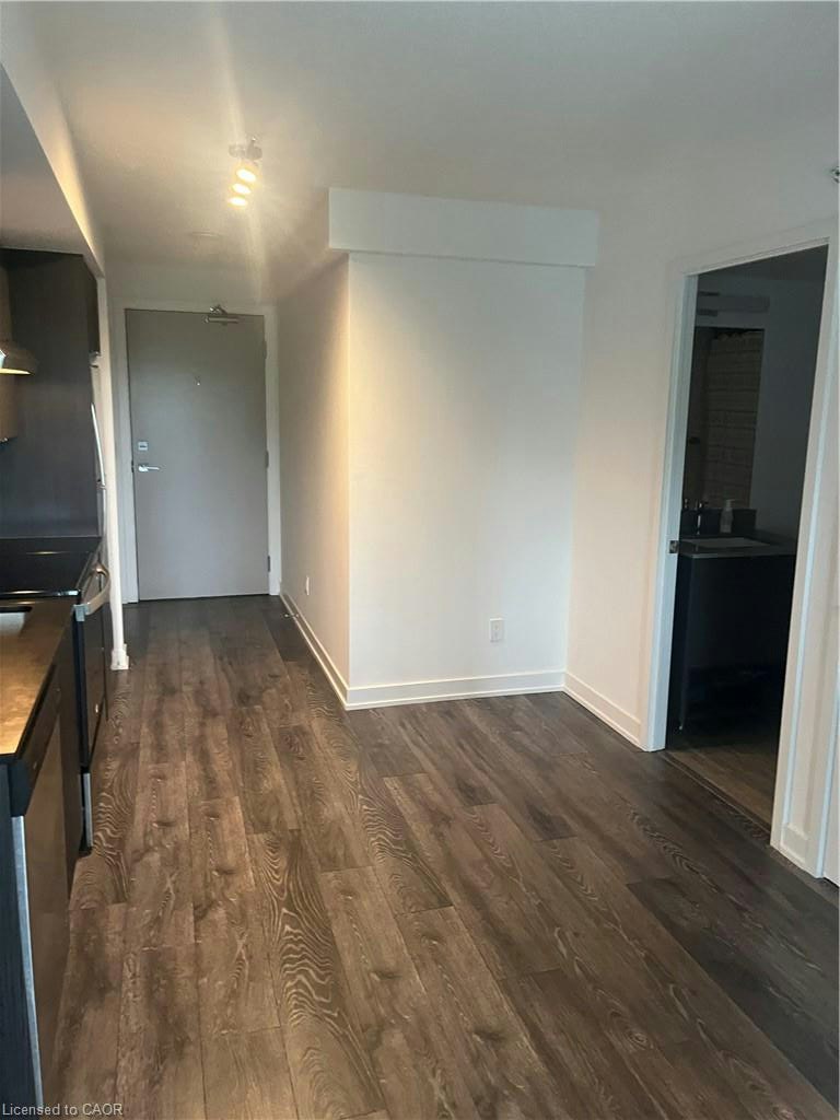 B519-1119 Cooke Boulevard, Burlington, ON, L7T 0C7 - 3