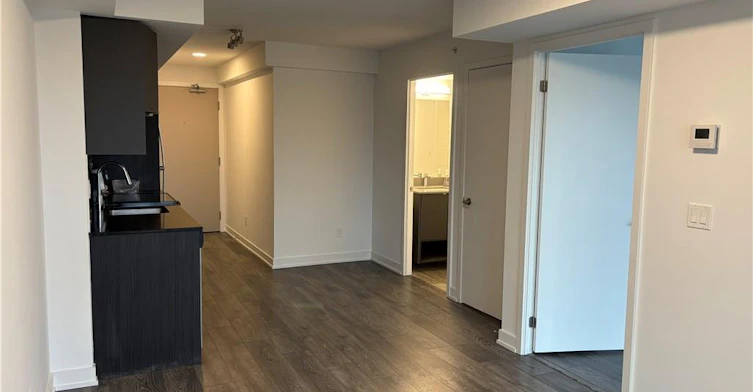 B519-1119 Cooke Boulevard, Burlington, ON, L7T 0C7 - 4