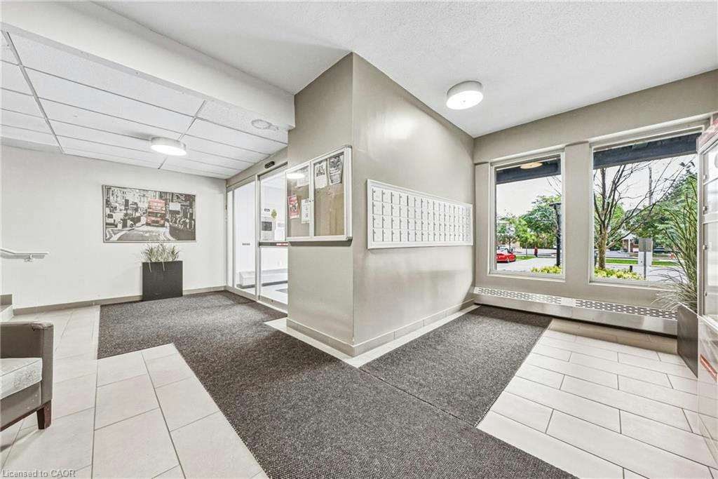 104-2077 Prospect Street, Burlington, ON, L7R 1Z4 3