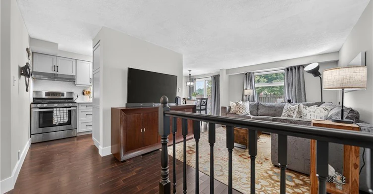 77 Activa Avenue, Kitchener, ON, N2E 3R4 - 5
