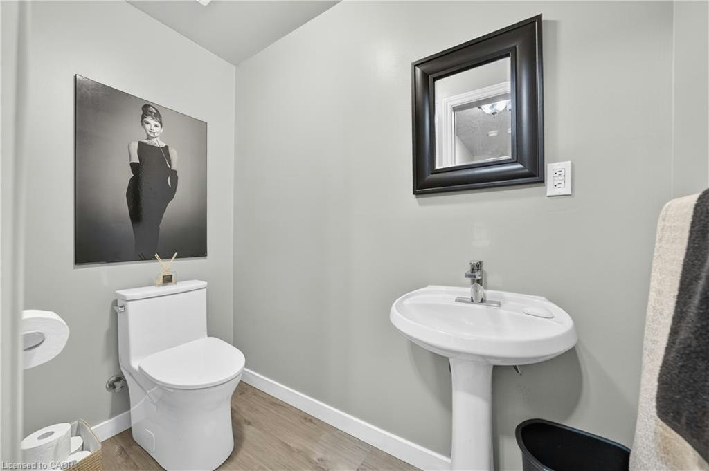 77 Activa Avenue, Kitchener, ON, N2E 3R4 - 32