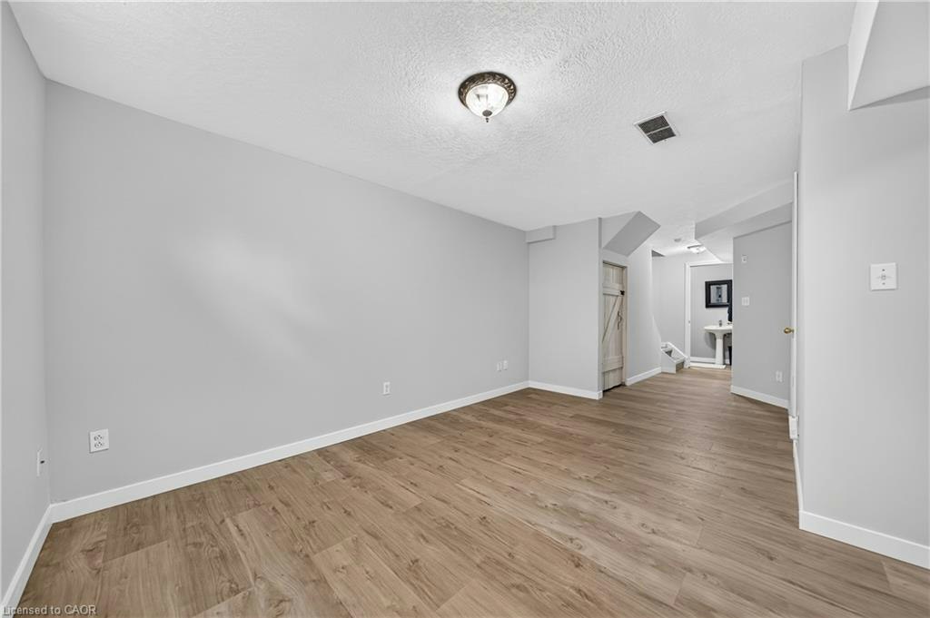 77 Activa Avenue, Kitchener, ON, N2E 3R4 - 31