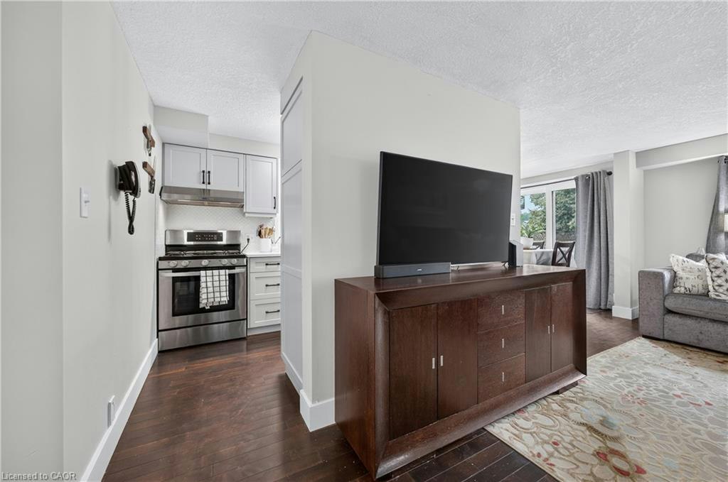 77 Activa Avenue, Kitchener, ON, N2E 3R4 - 14