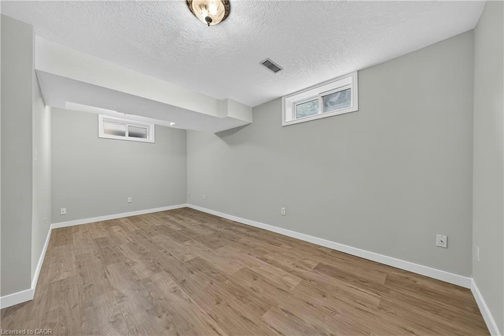 77 Activa Avenue, Kitchener, ON, N2E 3R4 - 30