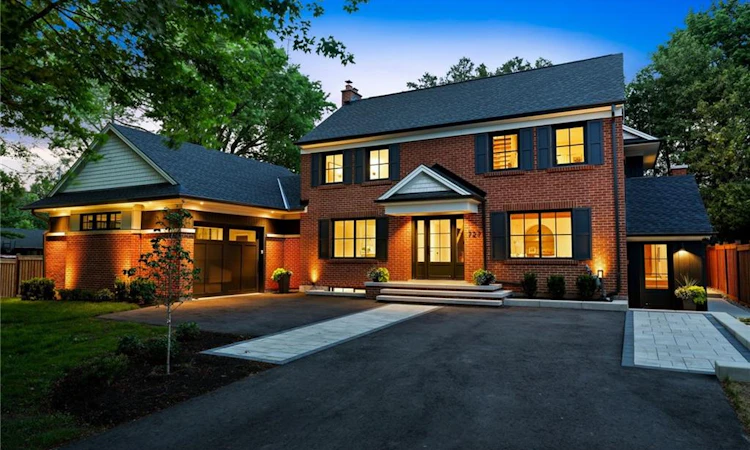 727 King Road