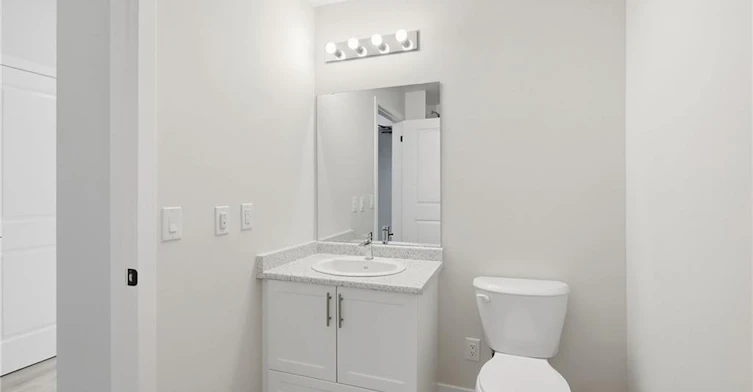 112-2500 Saw Whet Boulevard, Oakville, ON, L6M 5L7 - 3