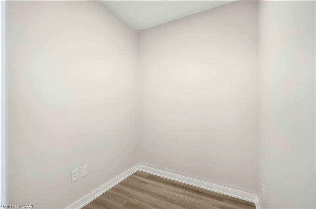 112-2500 Saw Whet Boulevard, Oakville, ON, L6M 5L7 - 5