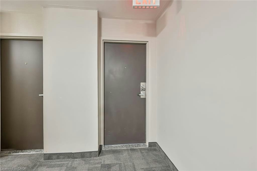 202-30 Summit Avenue, Hamilton, ON, L8V 2R8 - 6