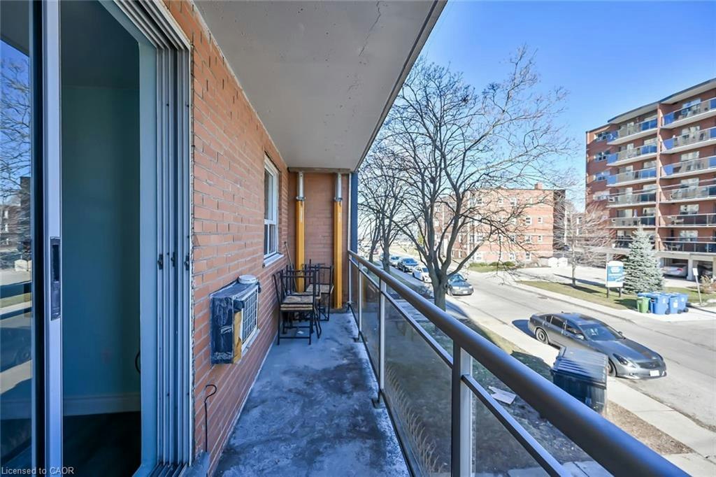 202-30 Summit Avenue, Hamilton, ON, L8V 2R8