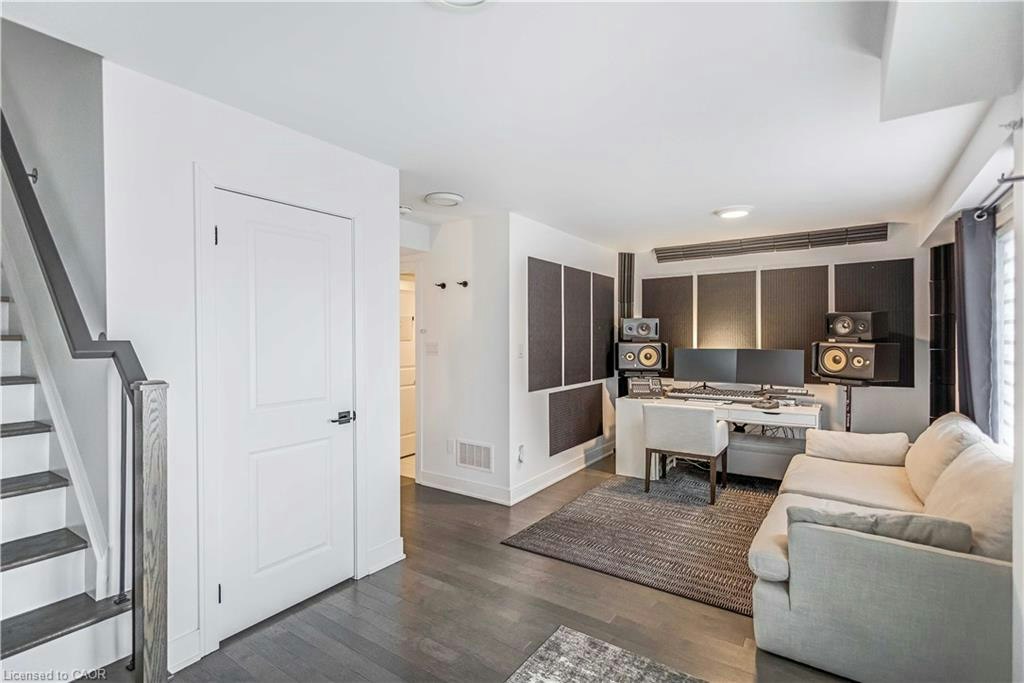 2497 Littlefield Crescent, Oakville, ON, L6M 5L9